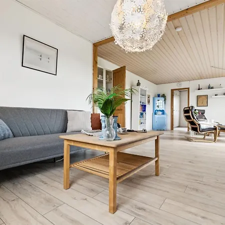 Janin Holiday home Hojer