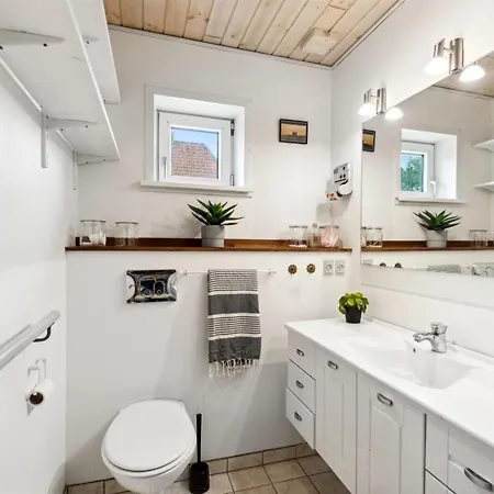 Janin - 400m From The Sea By Interhome *